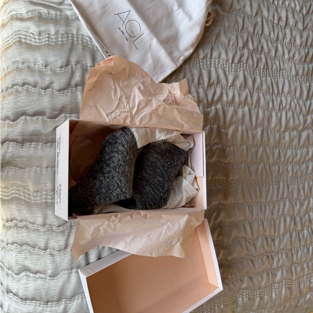 New! Agl Gray High-Heeled Mules with Fluffy Texture size 39EU/8.5US - Picture 6 of 7